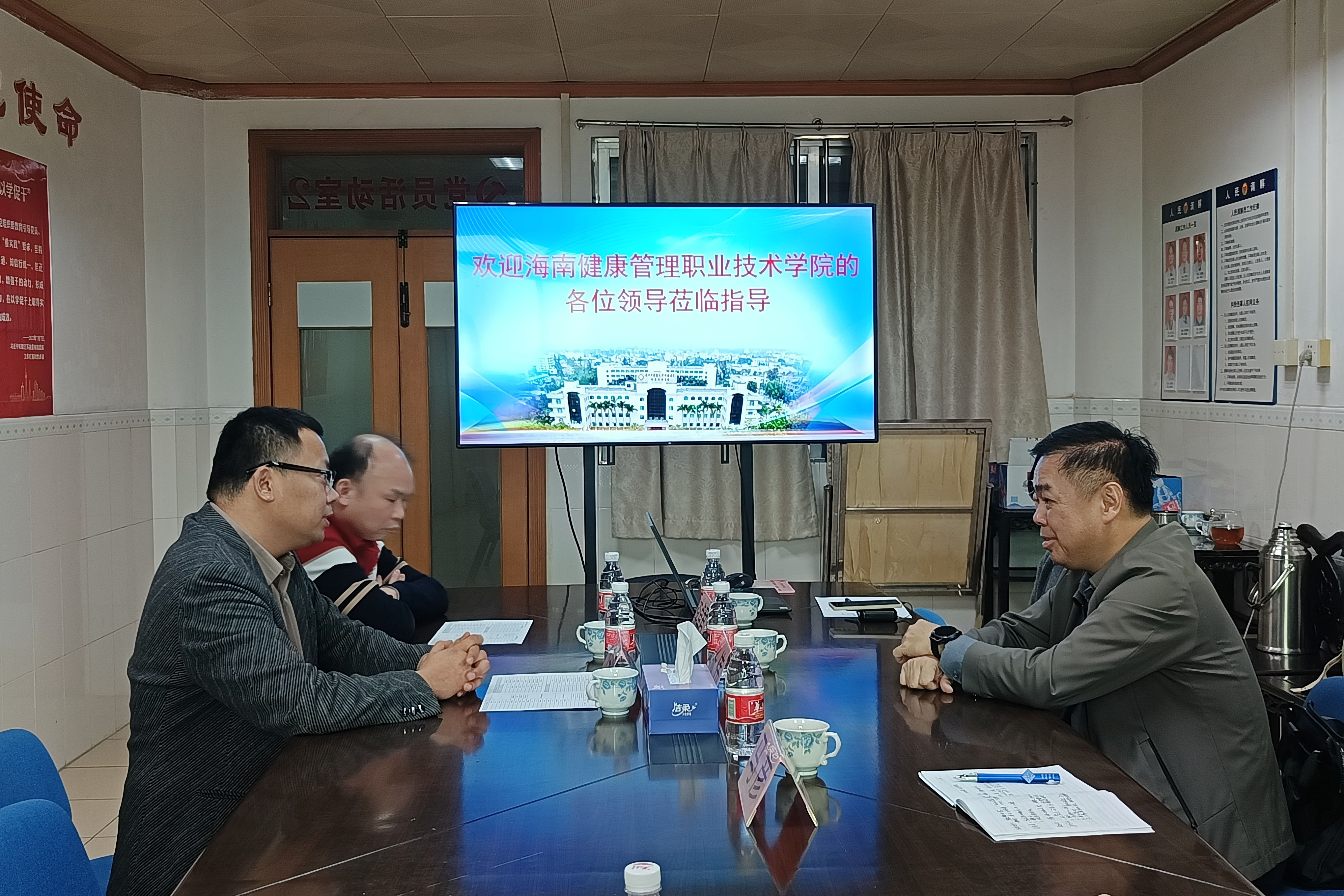 1735525280686205.jpg 1735525280686205.jpg