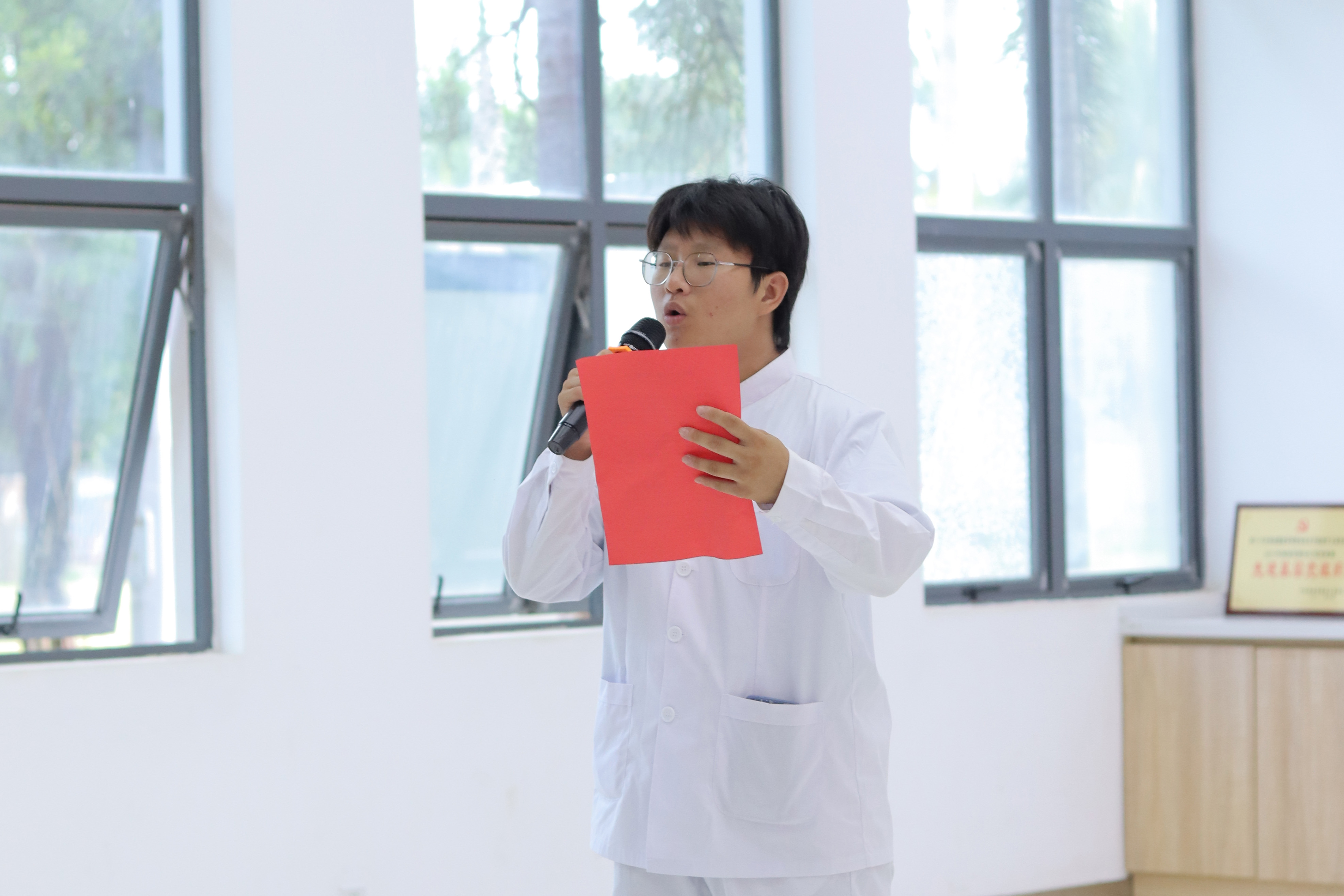 1749094956208939.jpg 1749094956208939.jpg