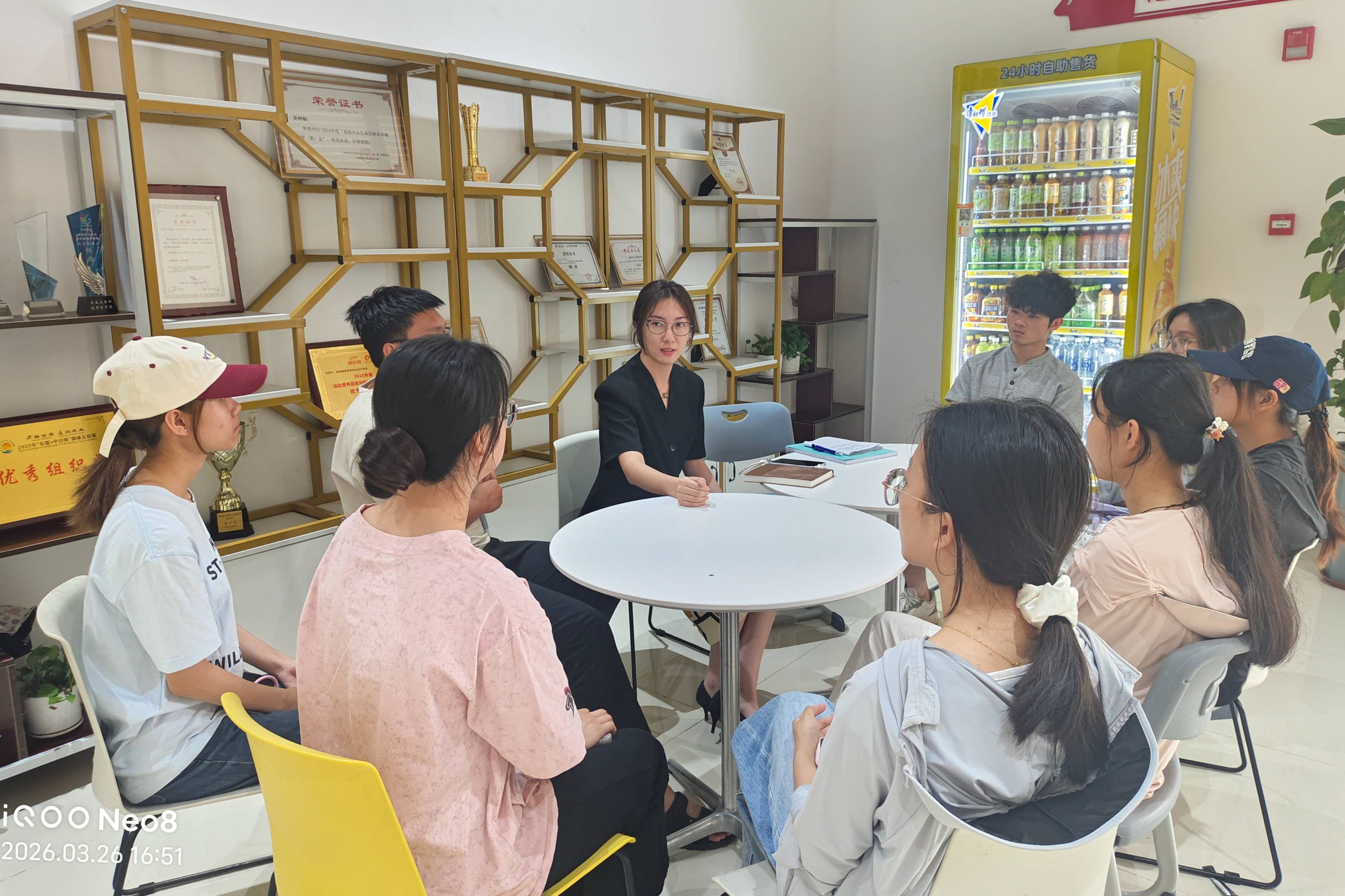 下沉一线听心声 服务育人暖人心——孙凯慈副院长深入学生社区与学子面对面座谈