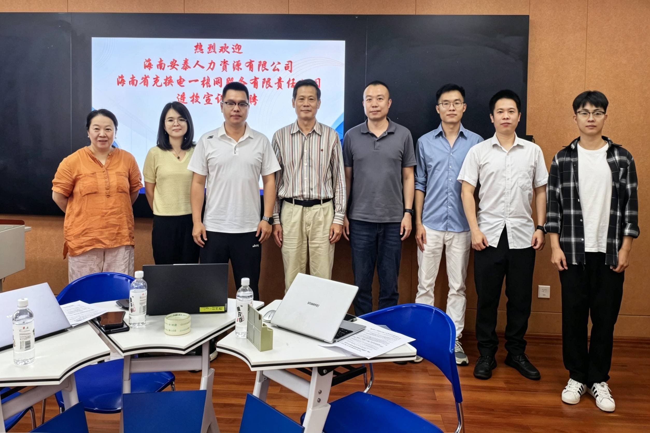 医学信息工程系成功举办“企业宣讲+现场面试”一体化就业促进活动